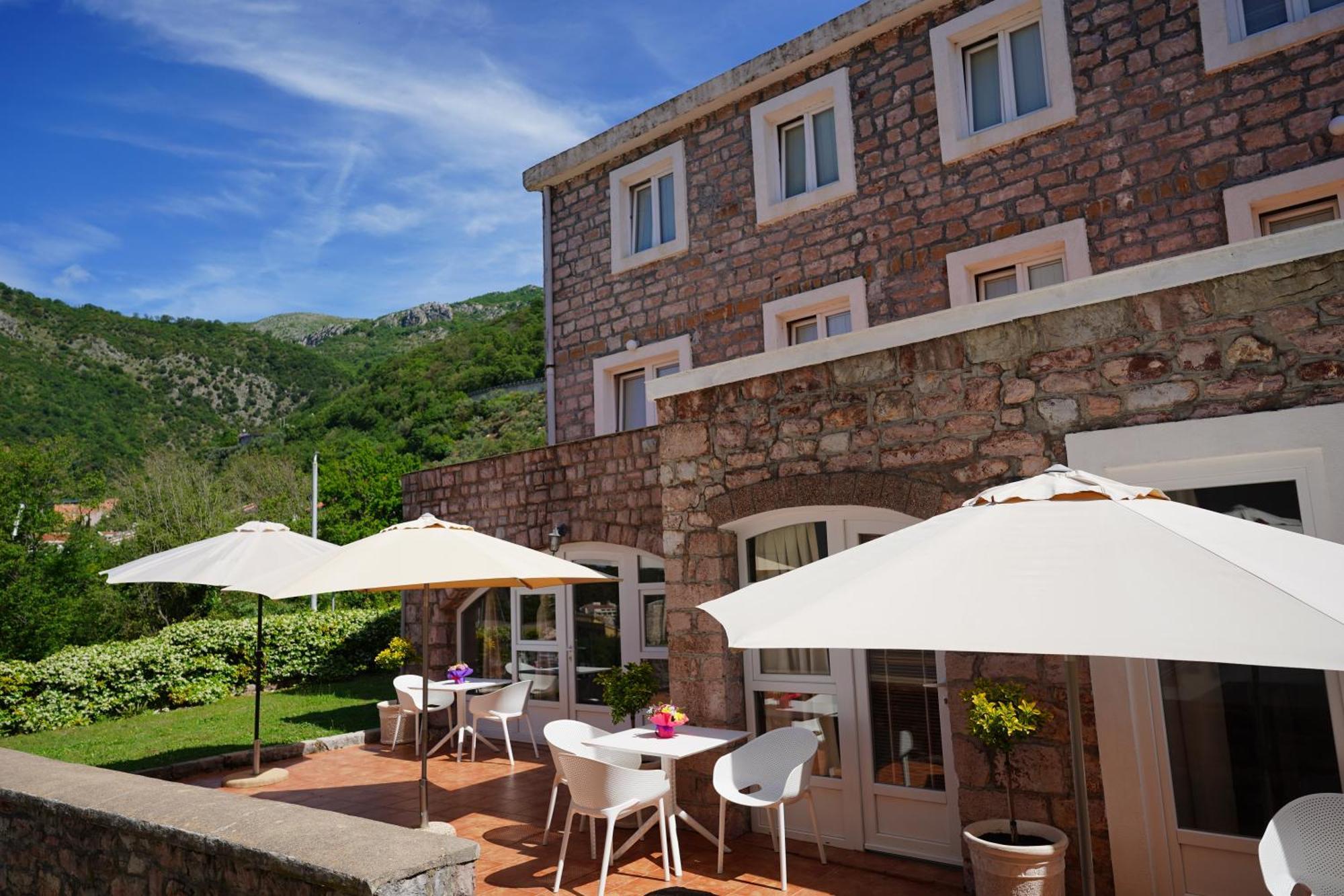 Apartments Pavlovic Petrovac Exteriér fotografie