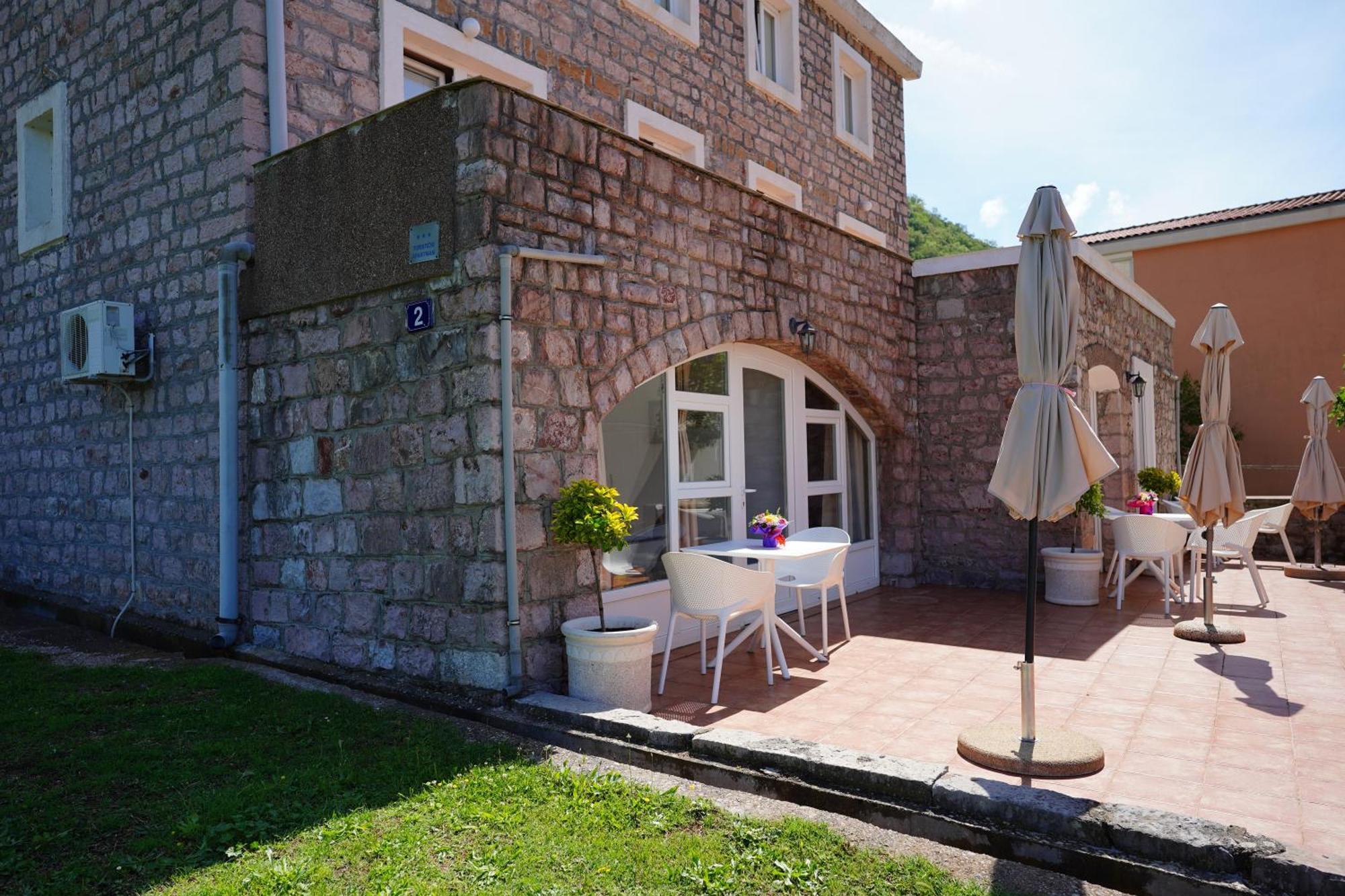 Apartments Pavlovic Petrovac Exteriér fotografie